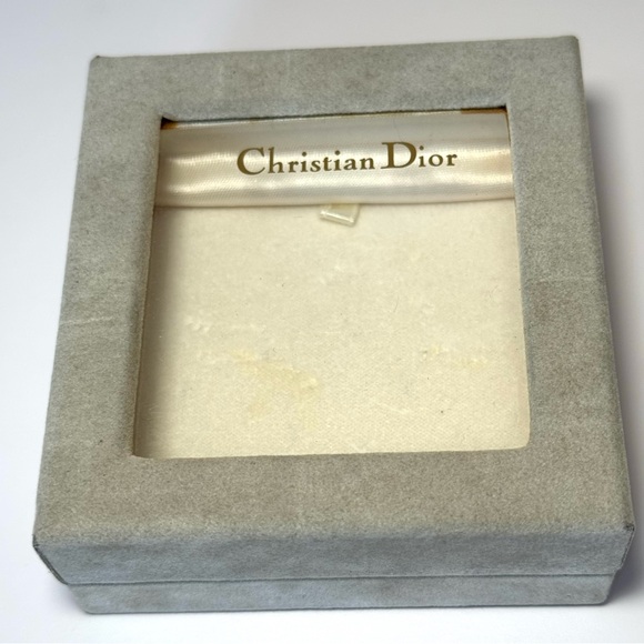 Vintage Christian Dior Gold Tone Crest Monogram Logo Brooch With Original Box - Picture 7 of 9